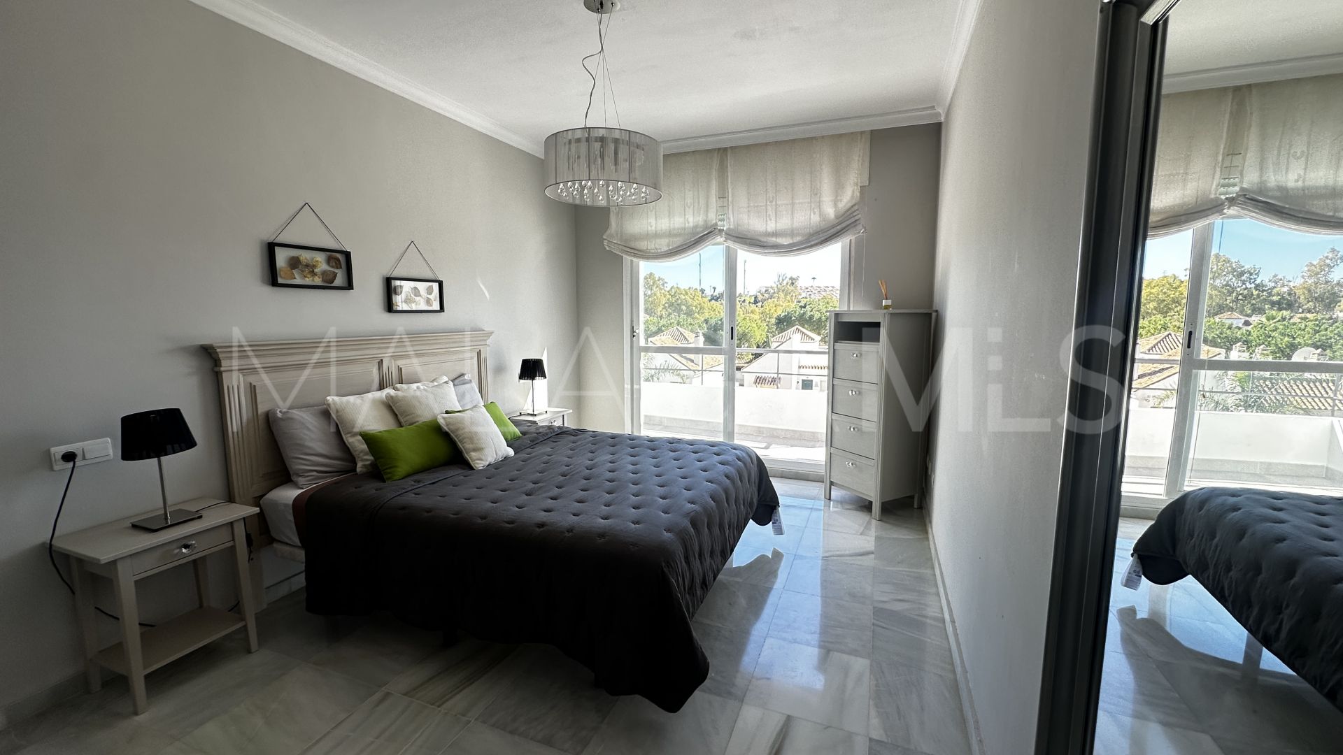Buy apartamento de 2 bedrooms in Nueva Andalucia