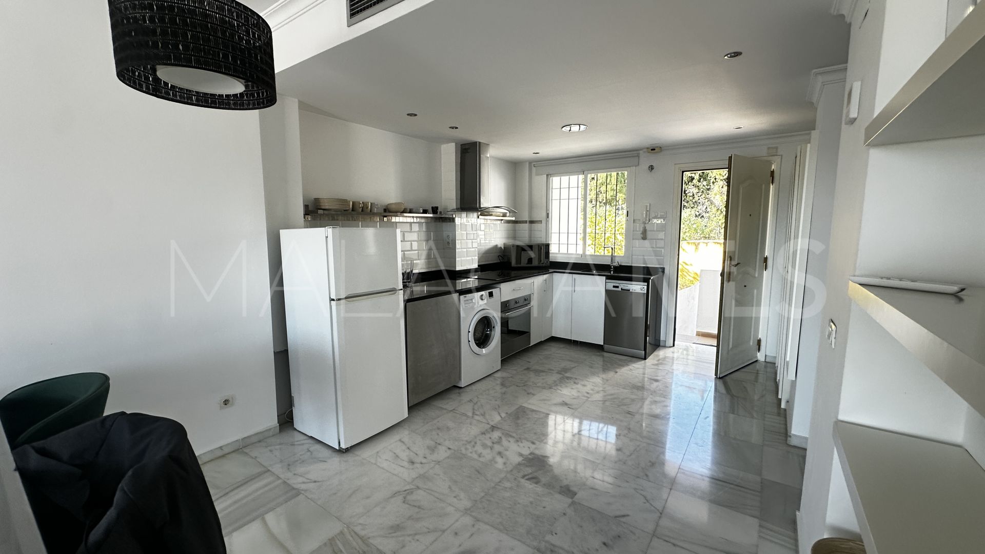 Buy apartamento de 2 bedrooms in Nueva Andalucia