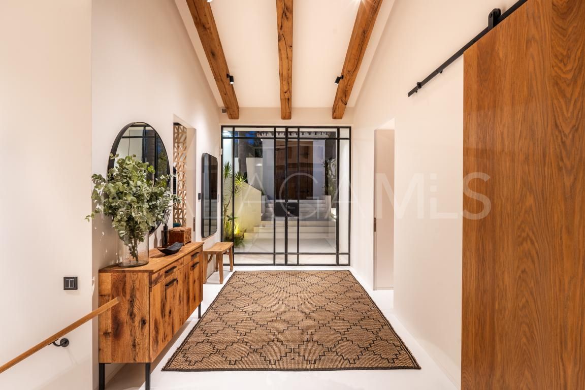 Villa for sale in Los Naranjos Golf