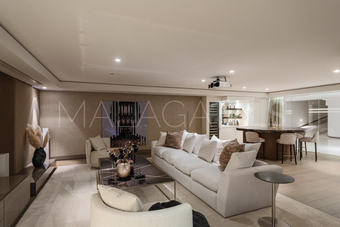 Villa for sale in Puente Romano