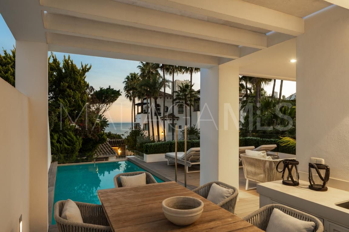 Villa for sale in Puente Romano