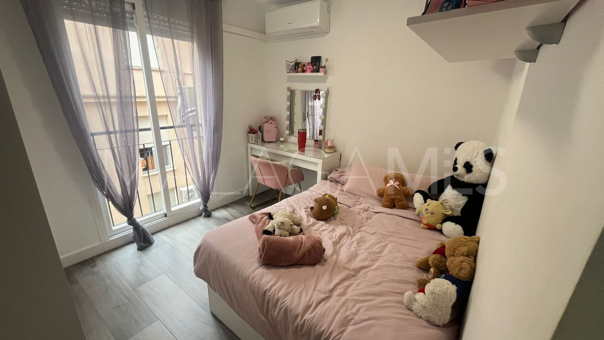 For sale Las Lagunas apartment with 3 bedrooms