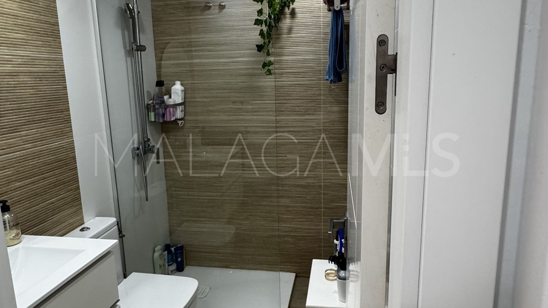 For sale Las Lagunas apartment with 3 bedrooms