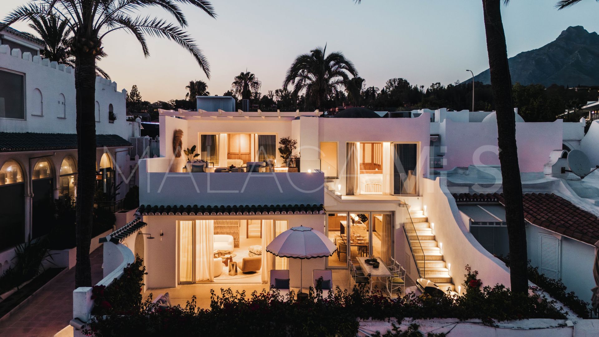 Parvilla for sale in Marbella Golden Mile