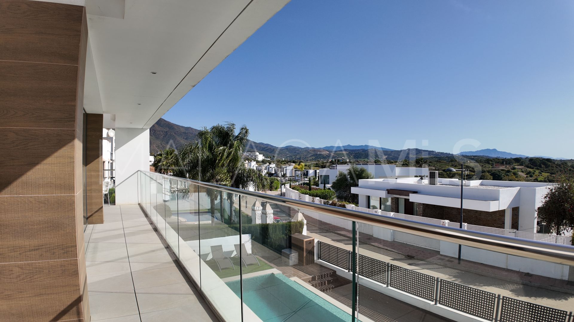 Buy villa in Valle Romano