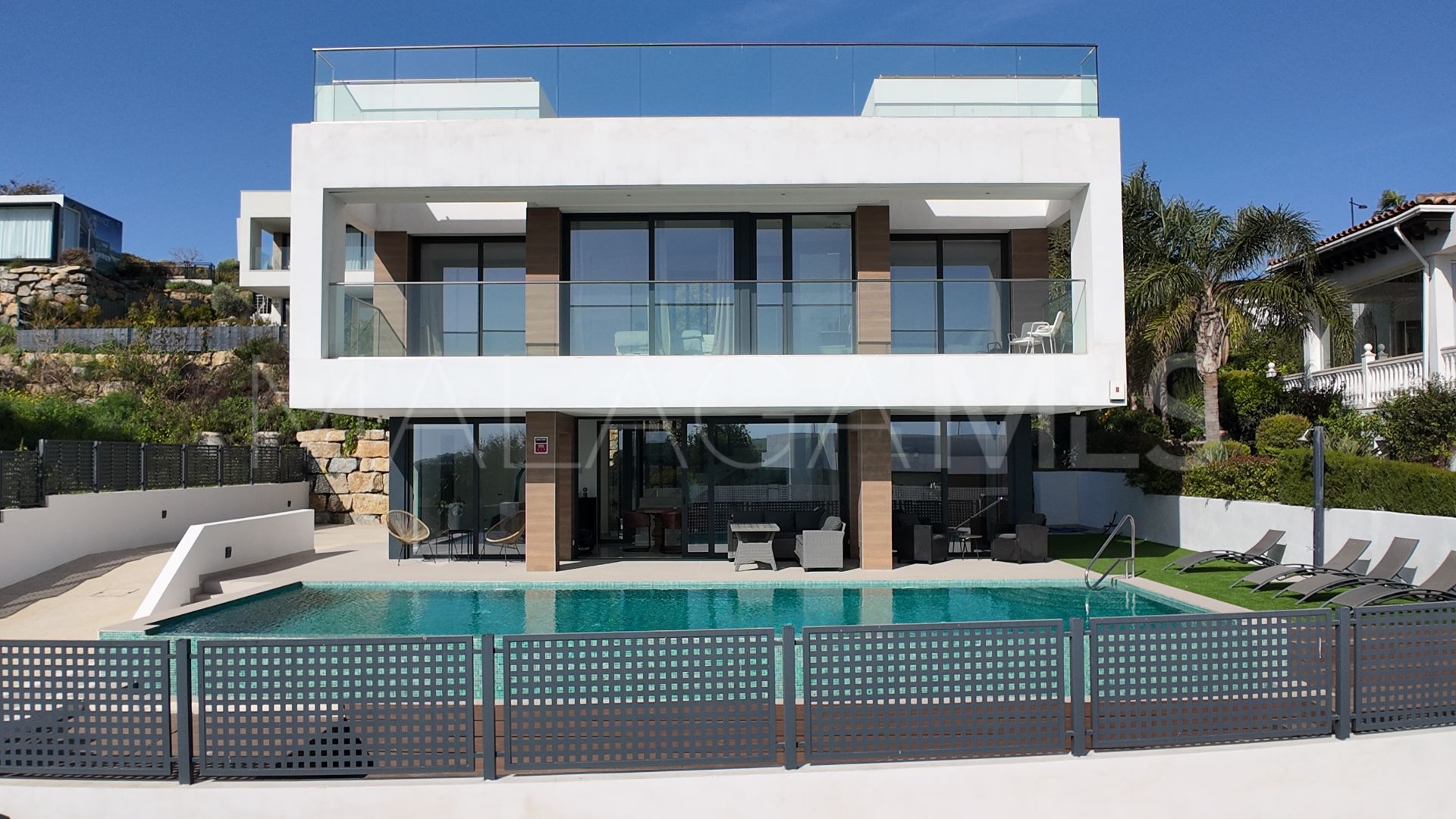 Buy villa in Valle Romano