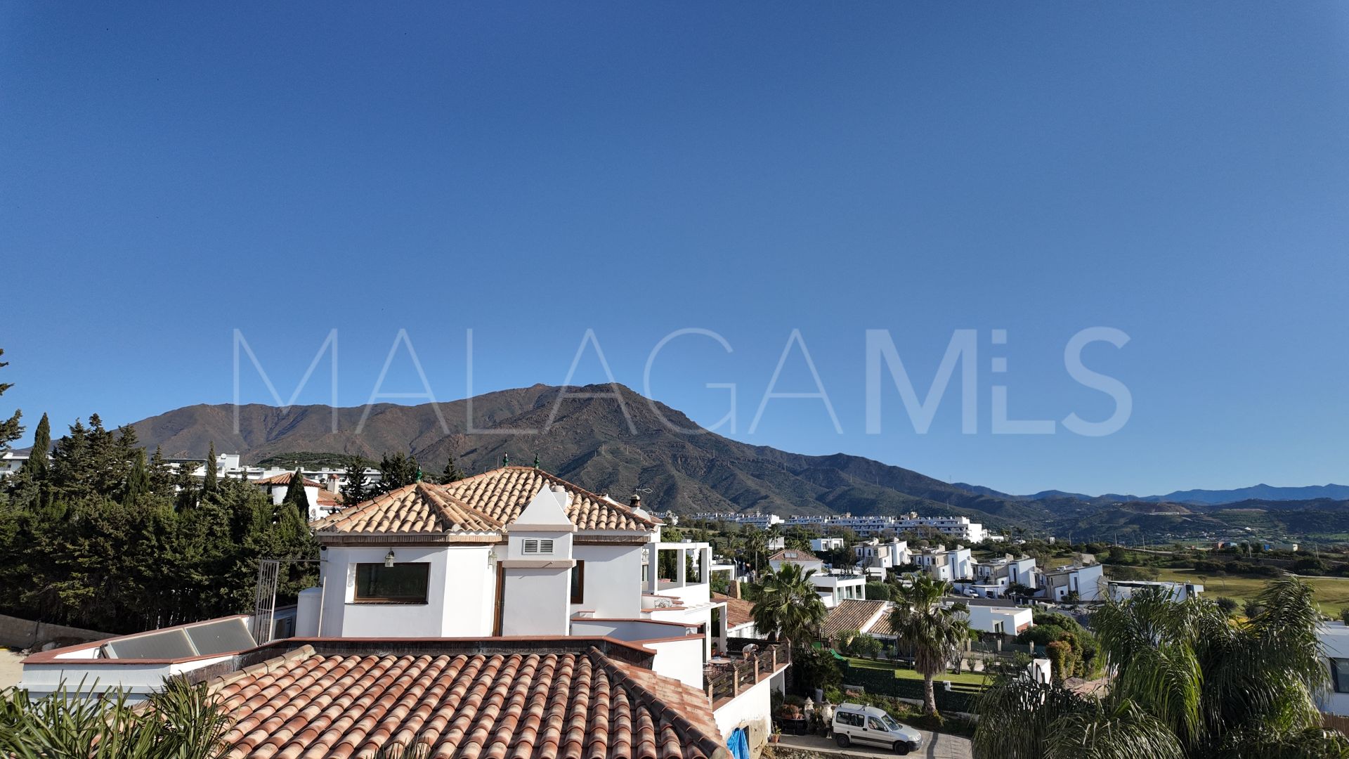 Buy villa in Valle Romano