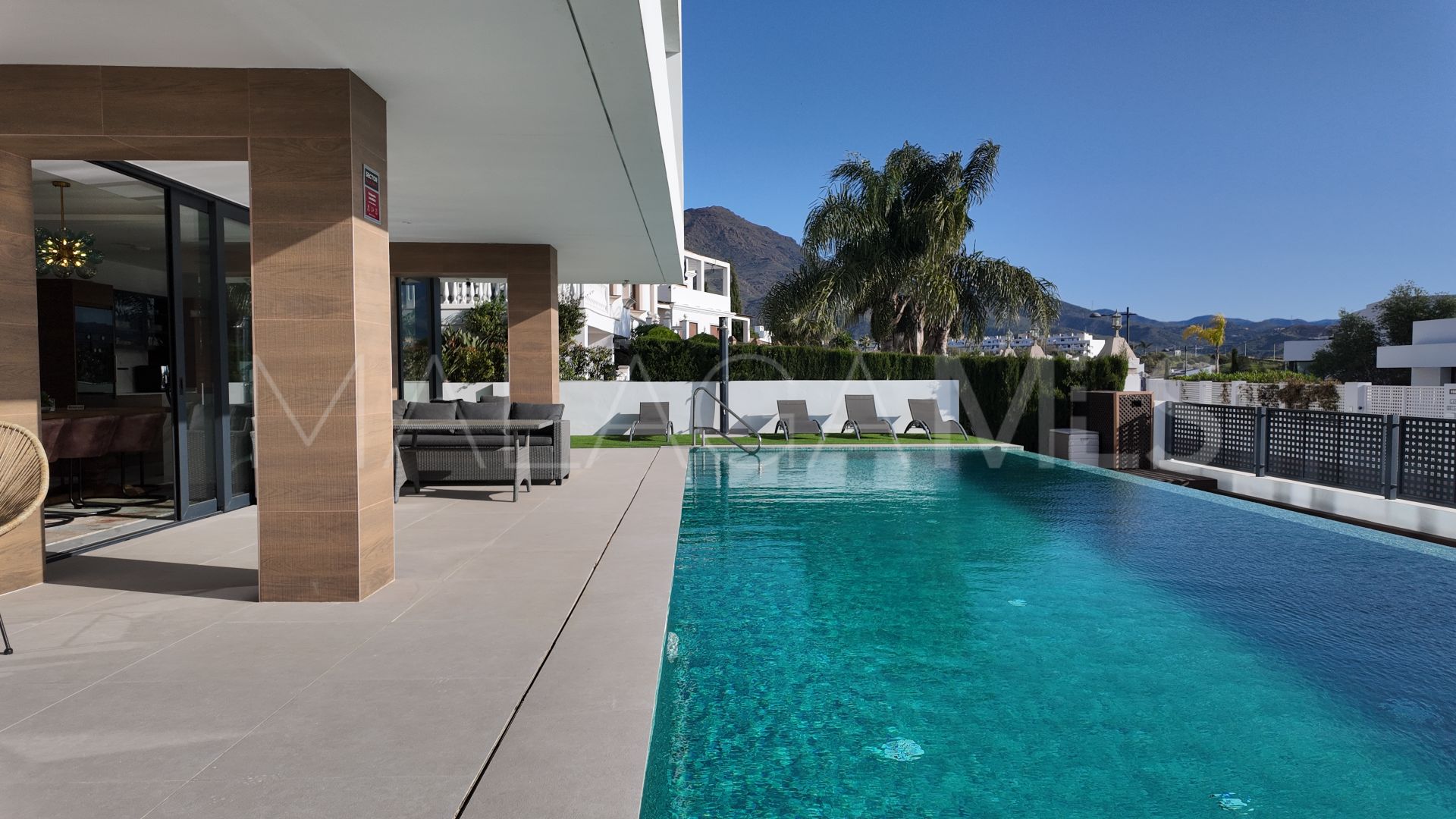 Buy villa in Valle Romano