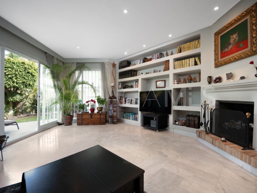 Reihenhaus for sale in Sierra Blanca