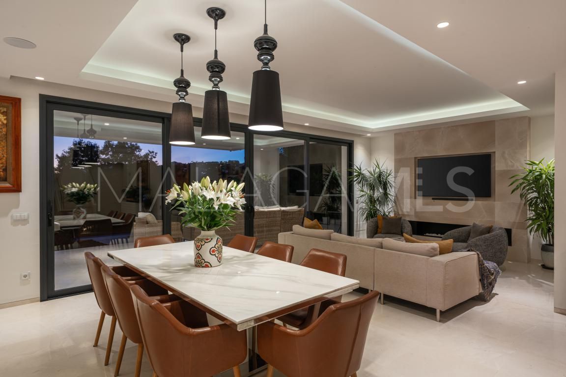 Villa with 6 bedrooms for sale in Nueva Andalucia