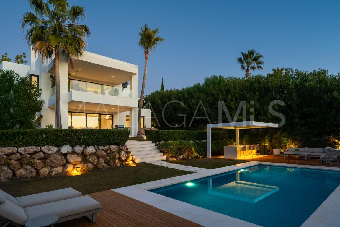 Villa with 6 bedrooms for sale in Nueva Andalucia