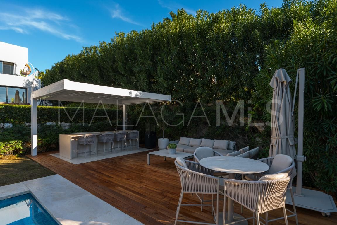 Villa with 6 bedrooms for sale in Nueva Andalucia