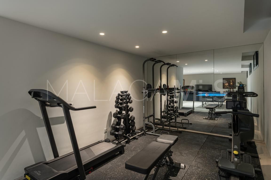 Villa with 6 bedrooms for sale in Nueva Andalucia