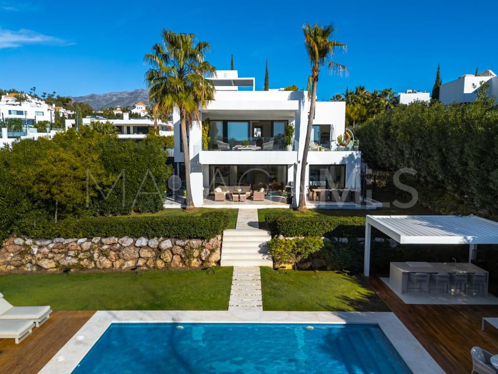 Villa with 6 bedrooms for sale in Nueva Andalucia