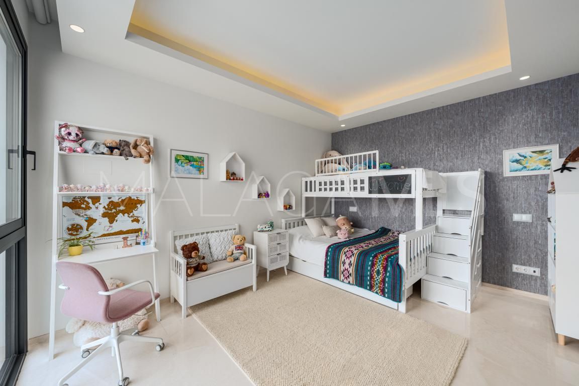 Villa with 6 bedrooms for sale in Nueva Andalucia