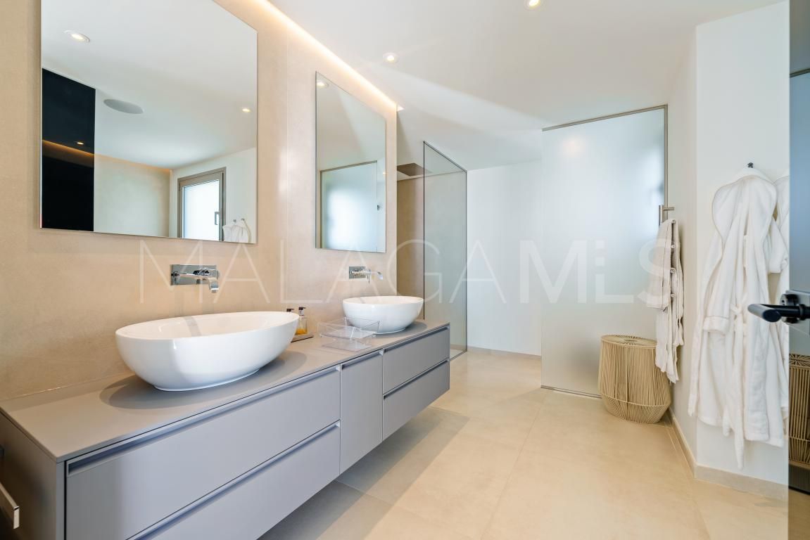 Duplex penthouse for sale in Aloha