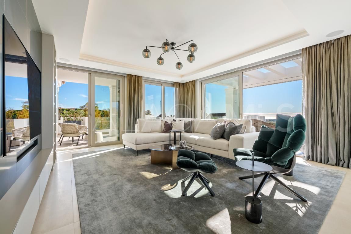 Duplex penthouse for sale in Aloha