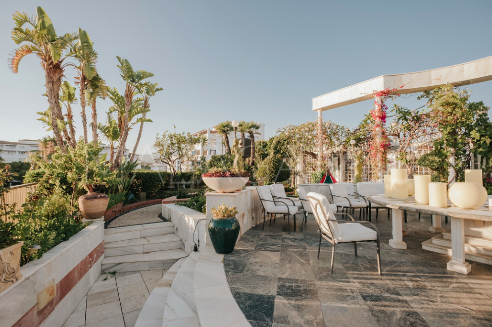 For sale Marbella - Puerto Banus 7 bedrooms triplex