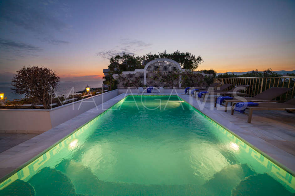 For sale Marbella - Puerto Banus 7 bedrooms triplex