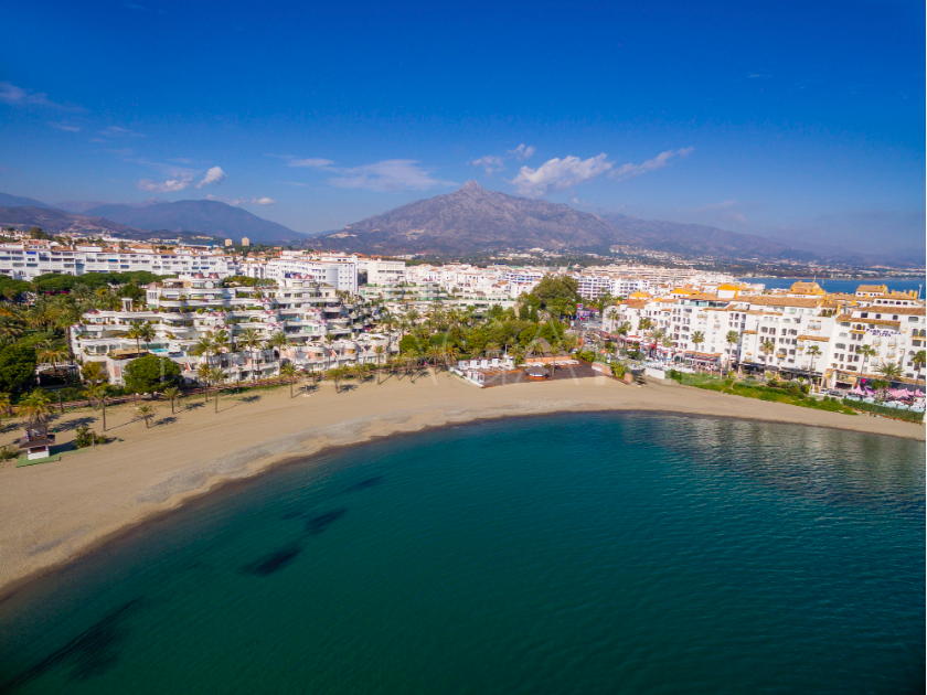 For sale Marbella - Puerto Banus 7 bedrooms triplex