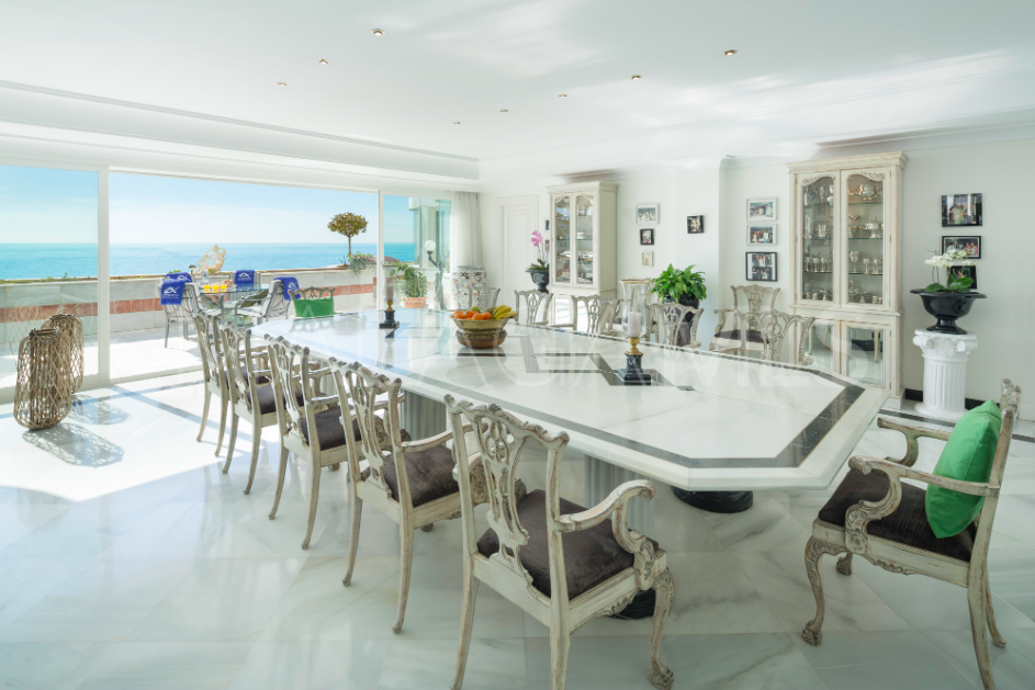 For sale Marbella - Puerto Banus 7 bedrooms triplex