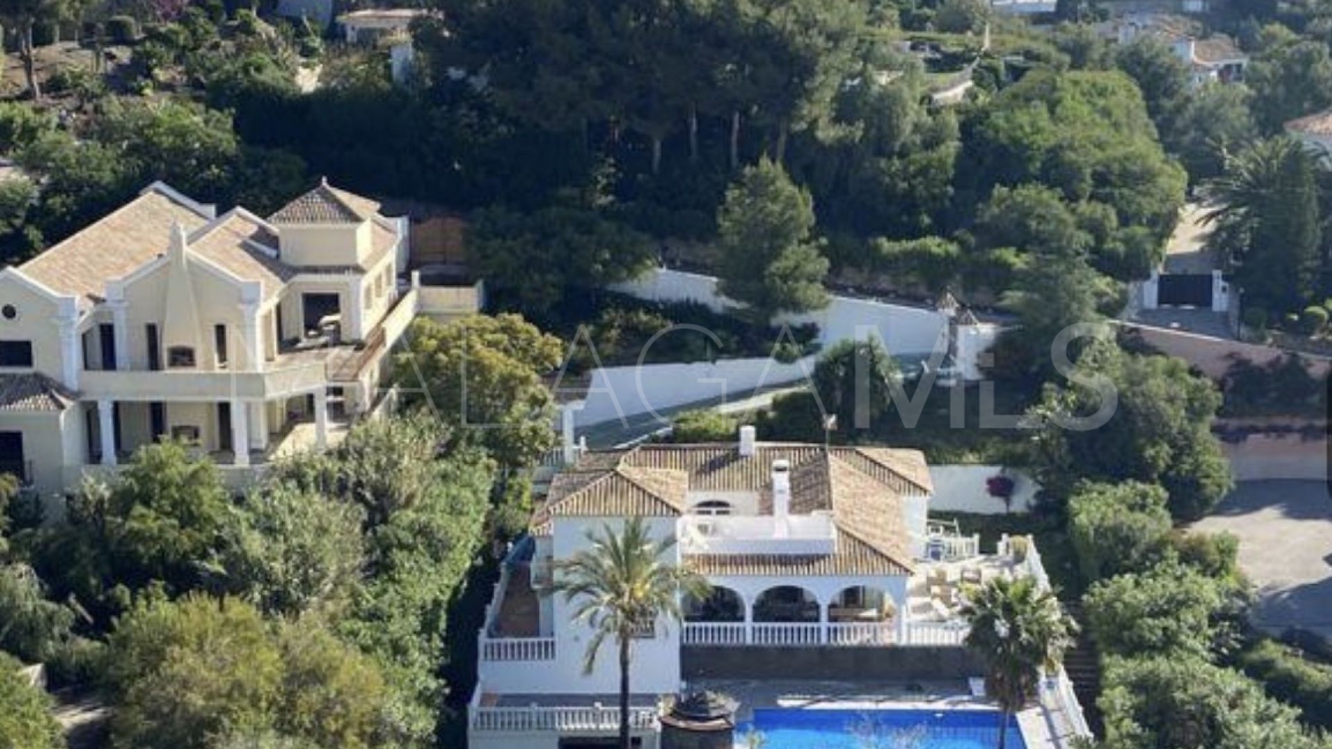 Villa for sale in El Paraiso