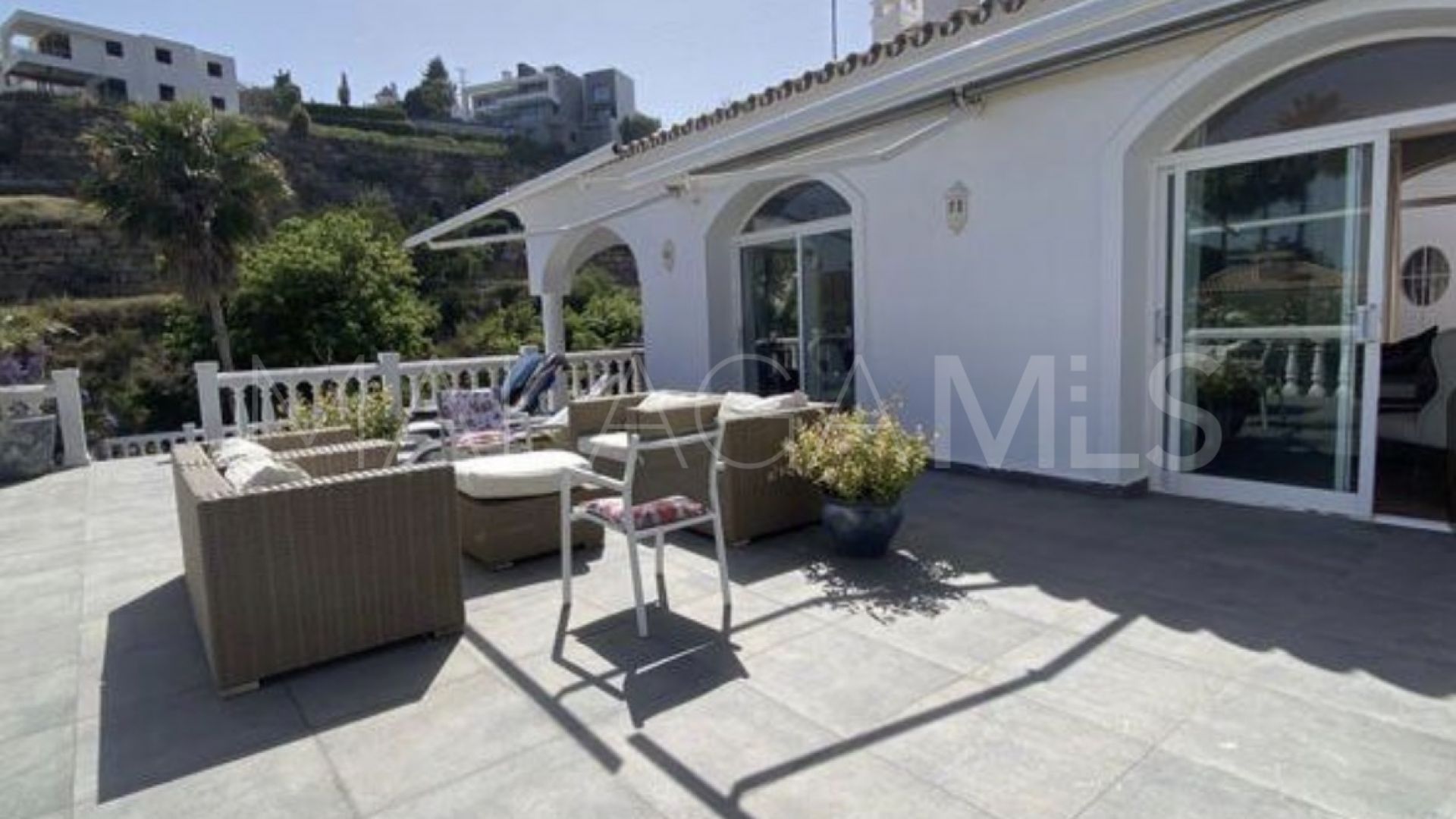 Villa for sale in El Paraiso