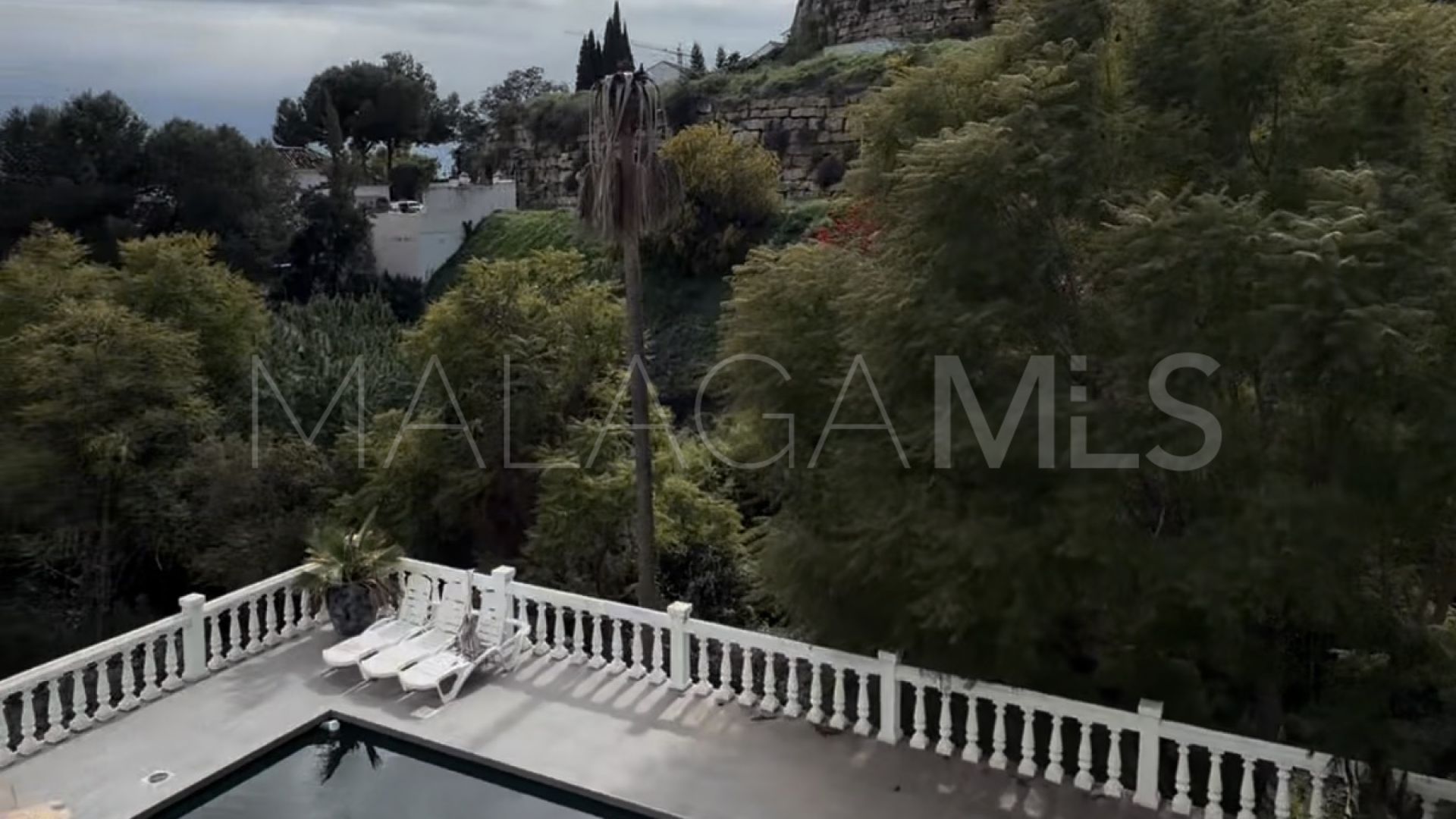 Villa for sale in El Paraiso