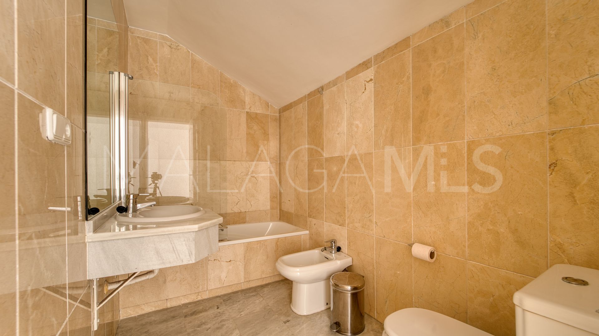Guadalmina Baja, atico duplex de 5 bedrooms for sale