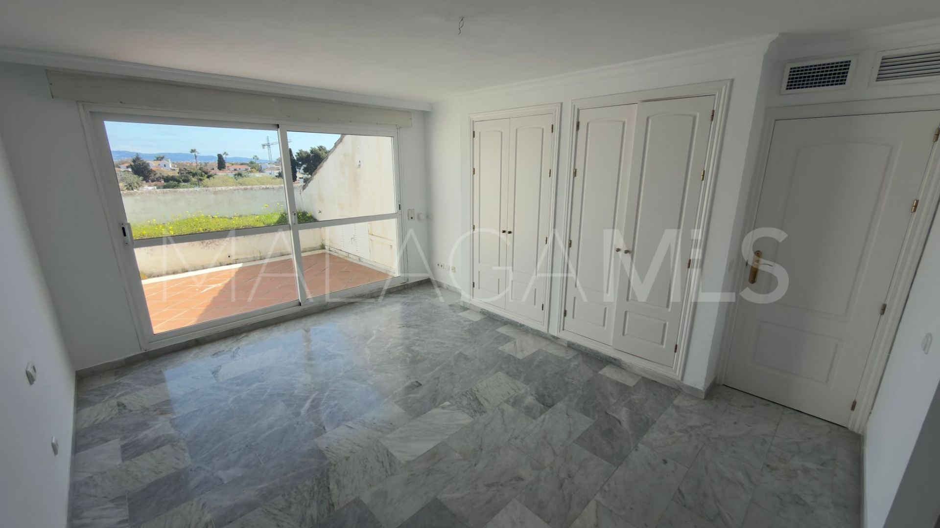 Guadalmina Baja, atico duplex de 5 bedrooms for sale