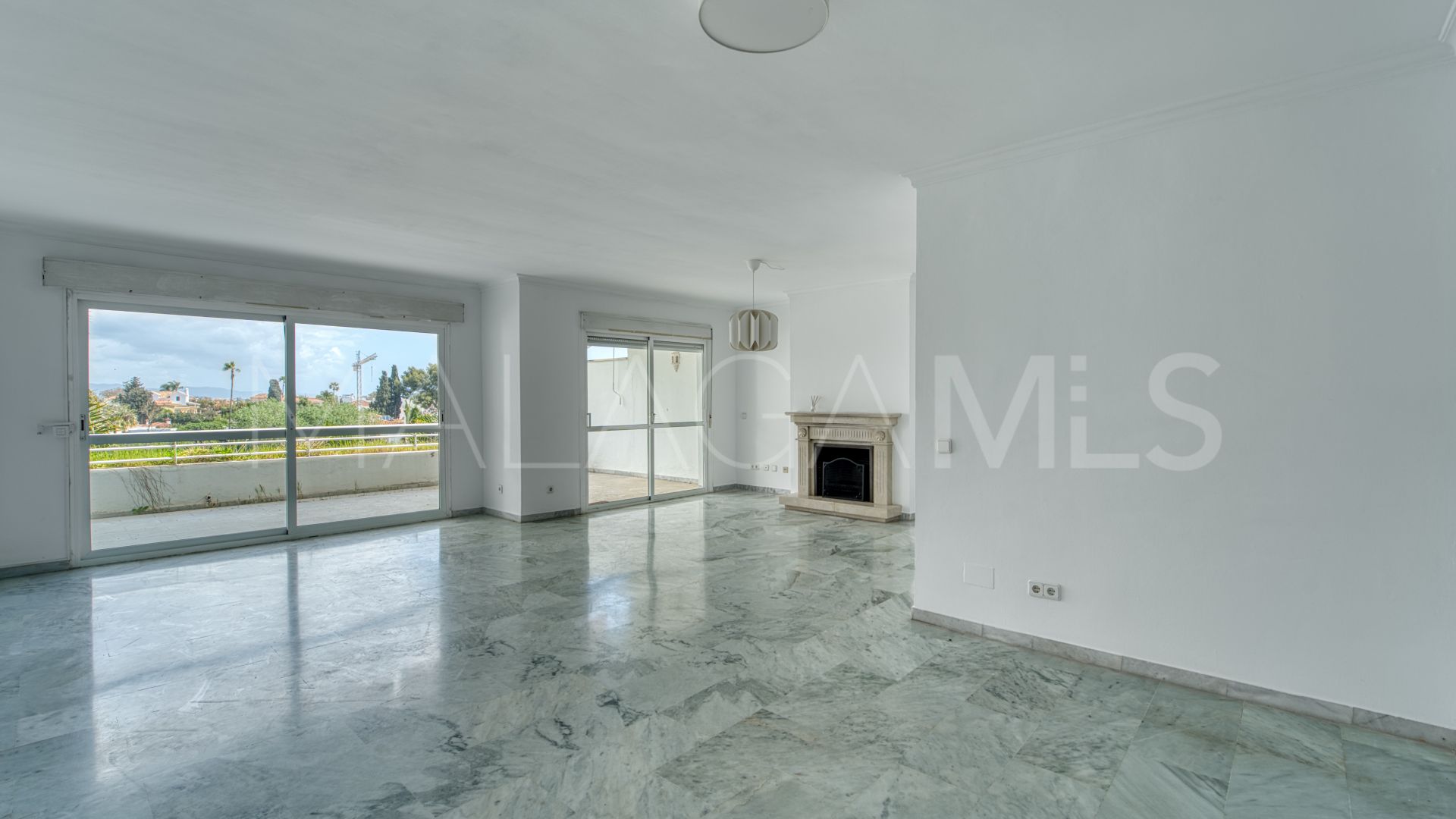 Guadalmina Baja, atico duplex de 5 bedrooms for sale