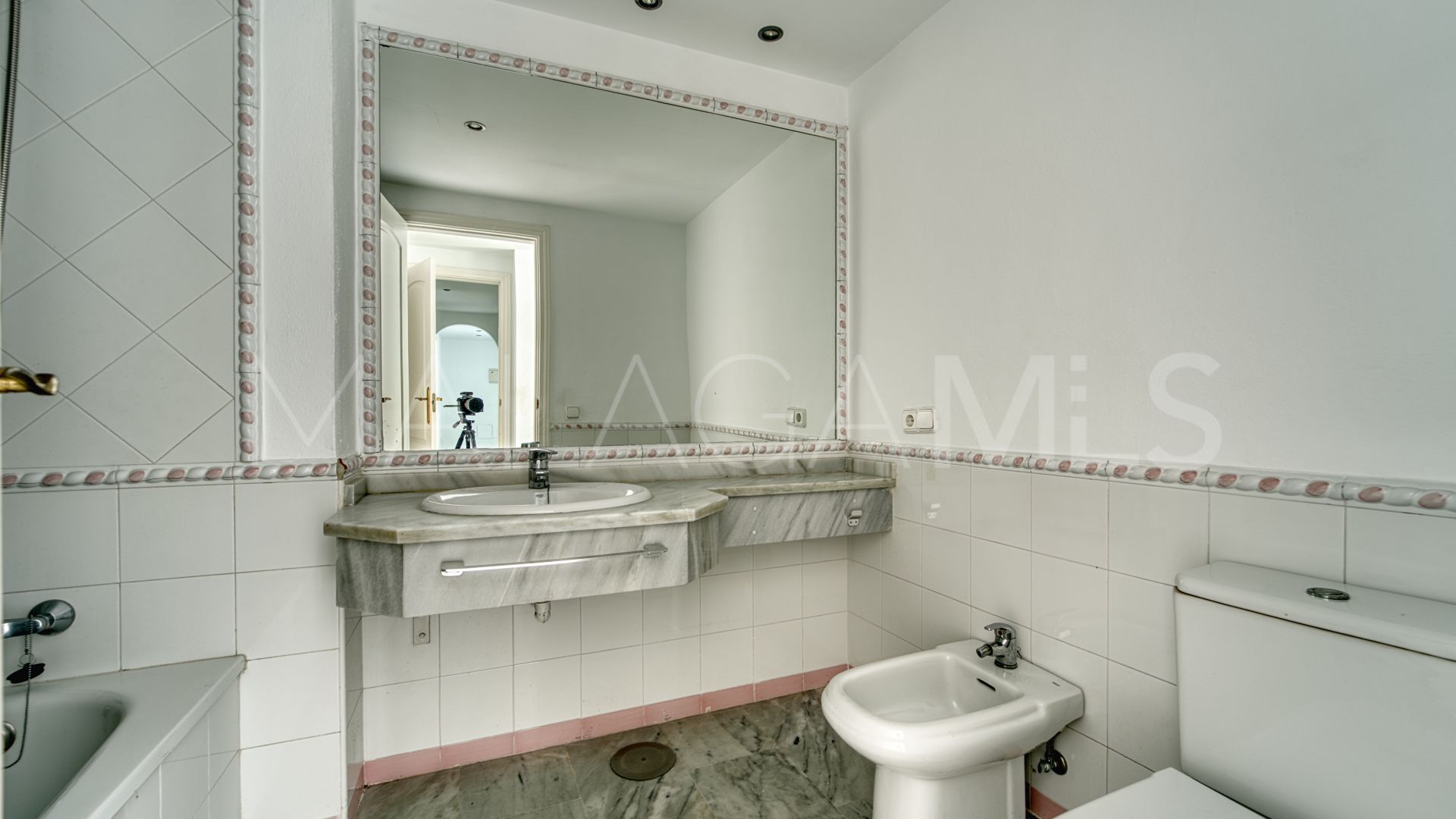 Guadalmina Baja, atico duplex de 5 bedrooms for sale