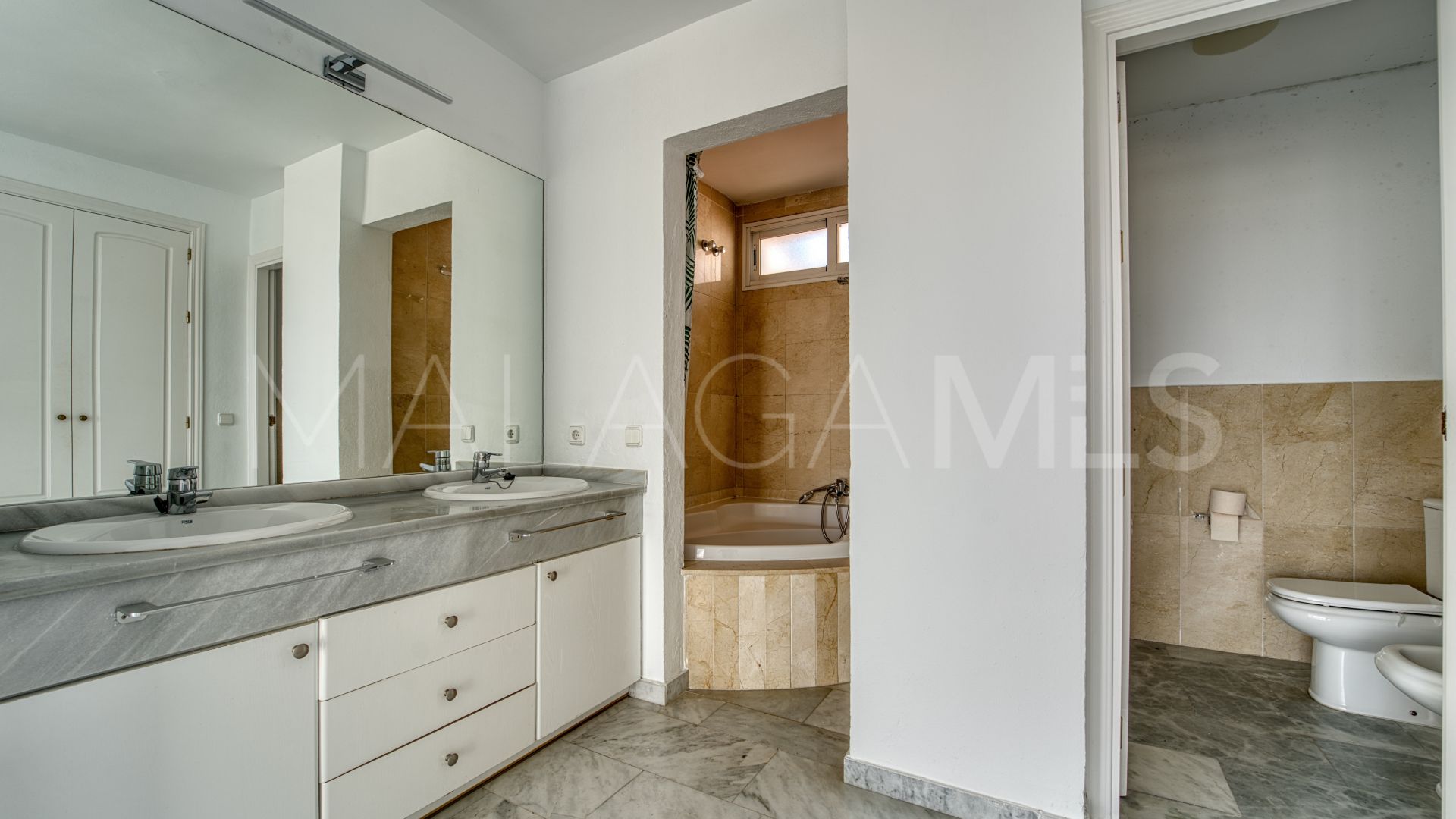 Guadalmina Baja, atico duplex de 5 bedrooms for sale