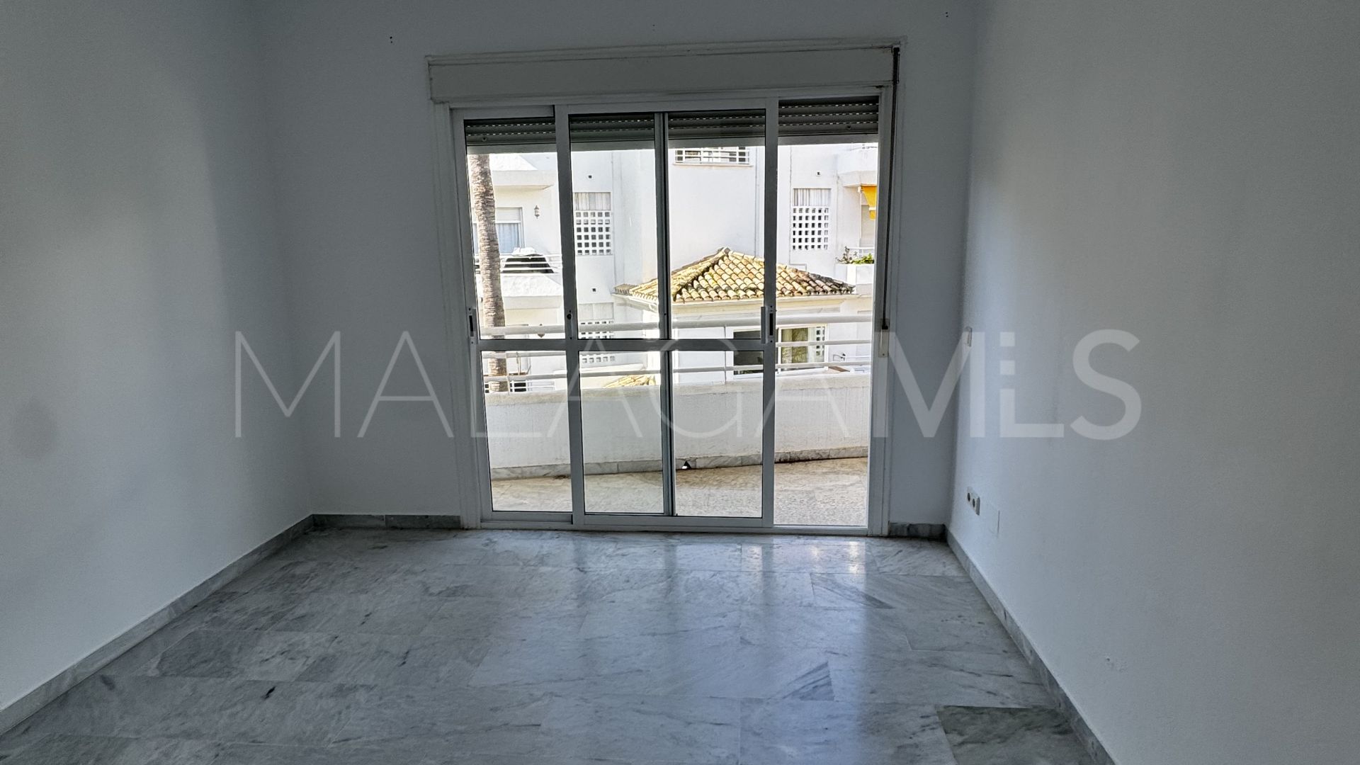 Guadalmina Baja, atico duplex de 5 bedrooms for sale