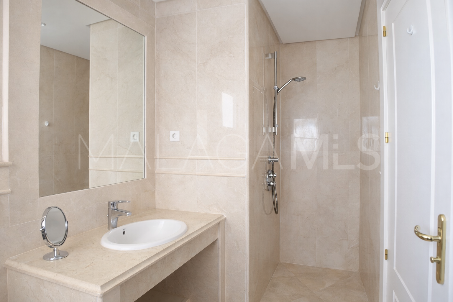 Wohnung for sale in Be Aloha