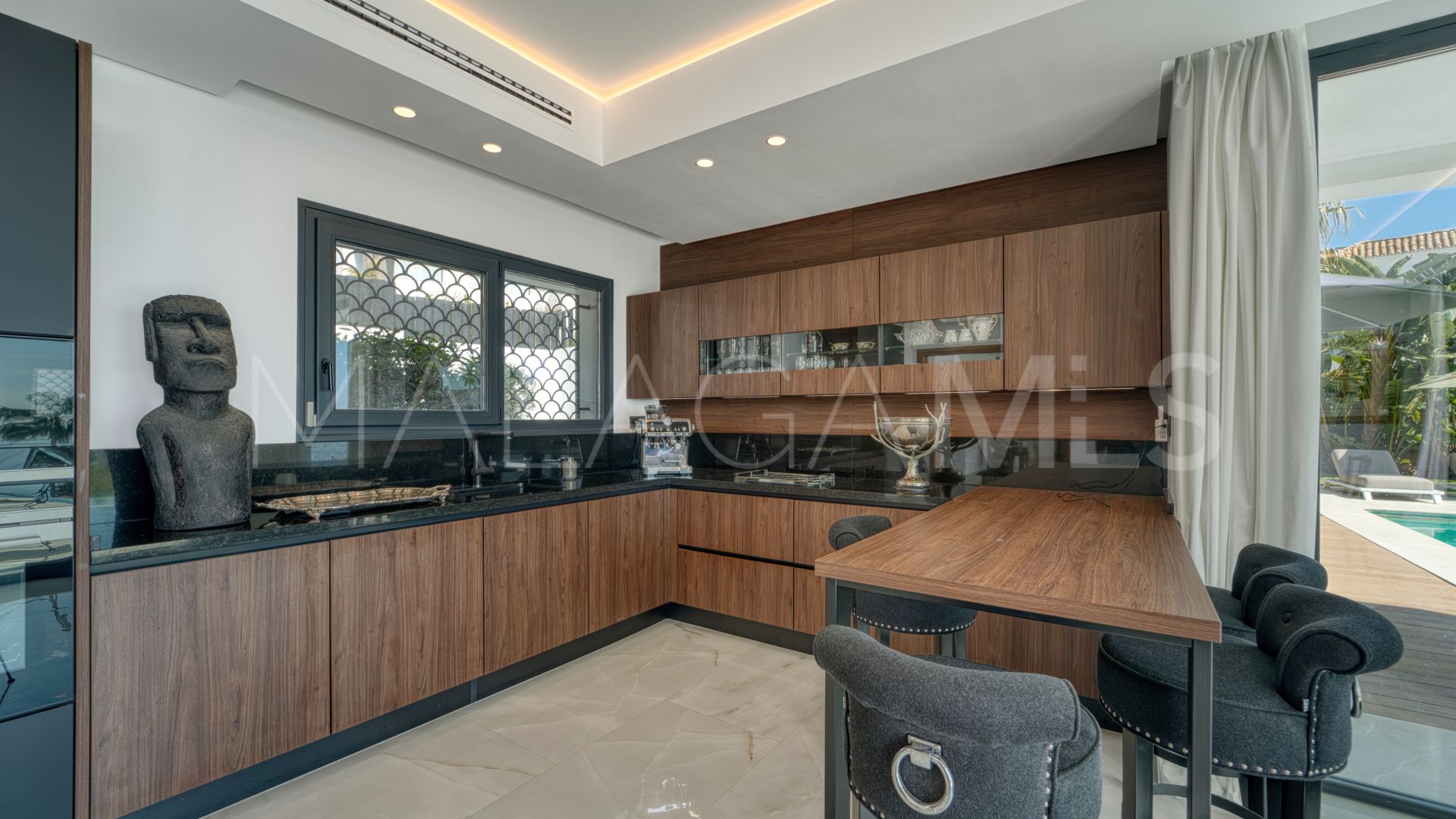 4 bedrooms villa in Chullera for sale