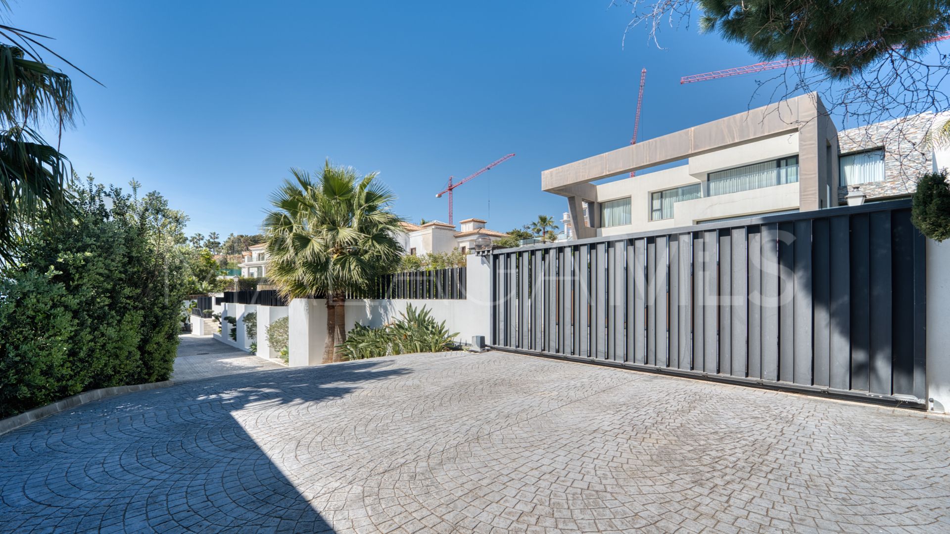 4 bedrooms villa in Chullera for sale