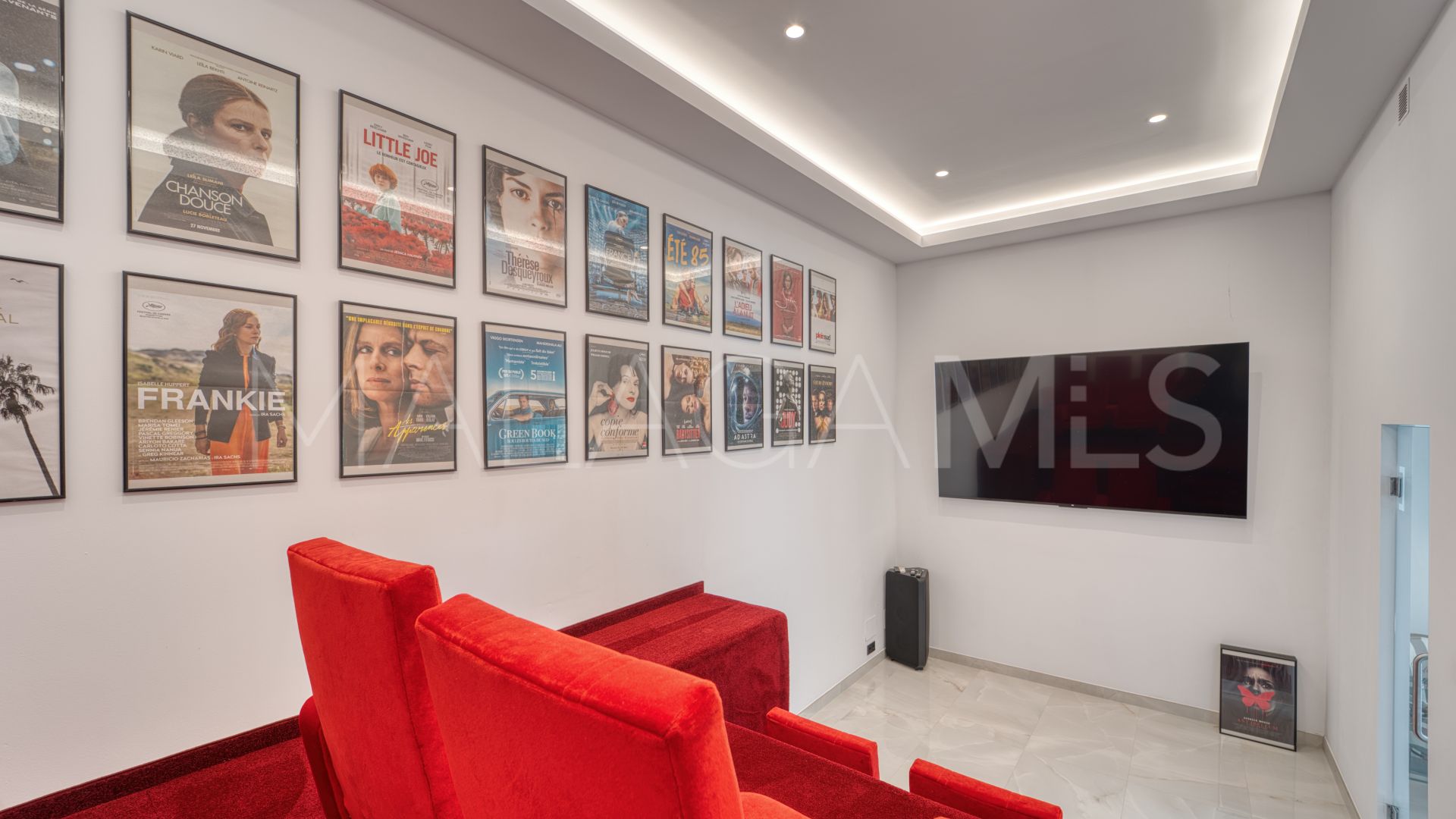 4 bedrooms villa in Chullera for sale