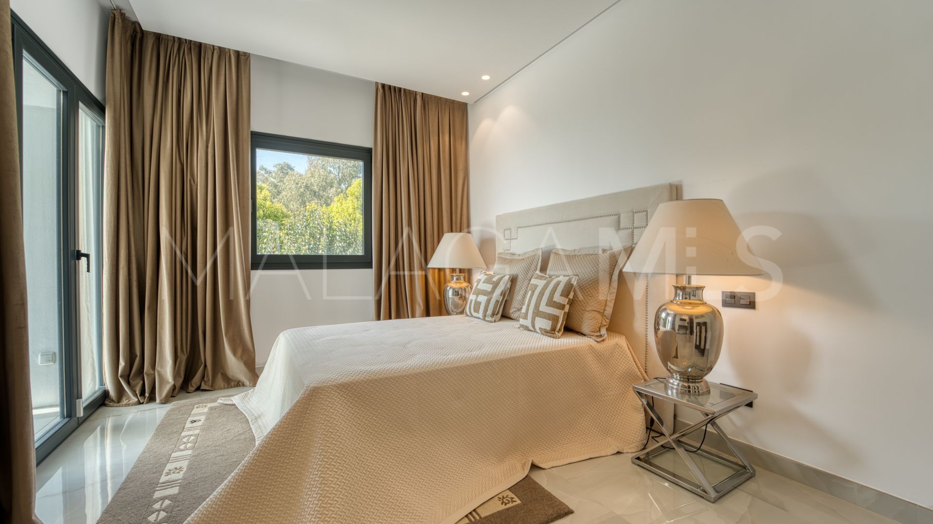 4 bedrooms villa in Chullera for sale