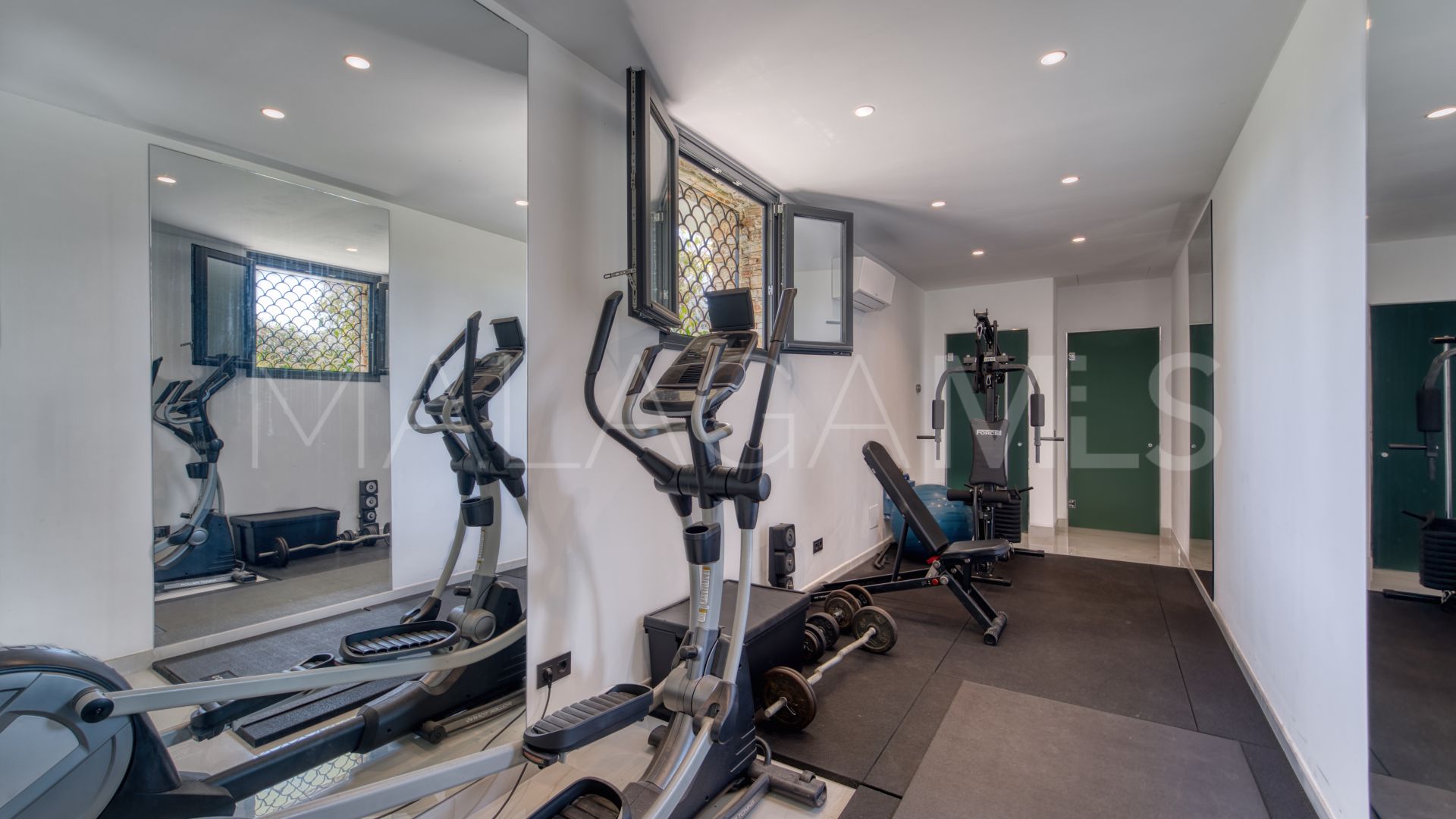 4 bedrooms villa in Chullera for sale