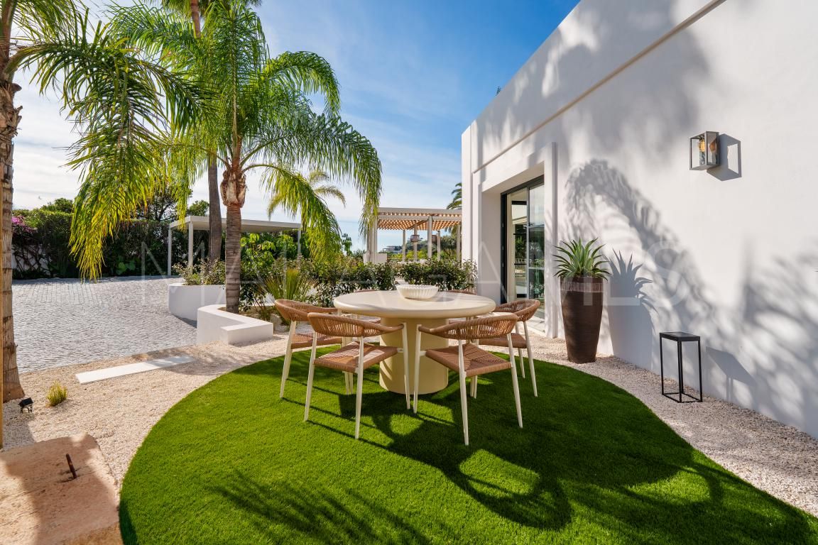 Benahavis, villa with 5 bedrooms for sale