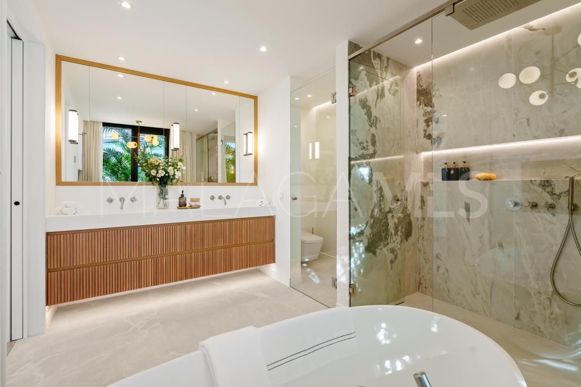 Benahavis, villa with 5 bedrooms for sale