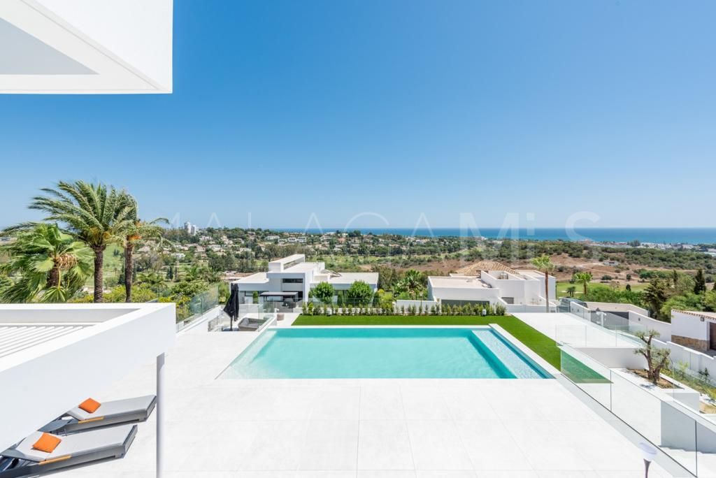Buy Altos del Paraiso 6 bedrooms villa