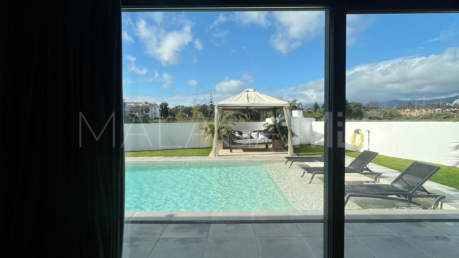 Villa for sale in San Pedro de Alcantara
