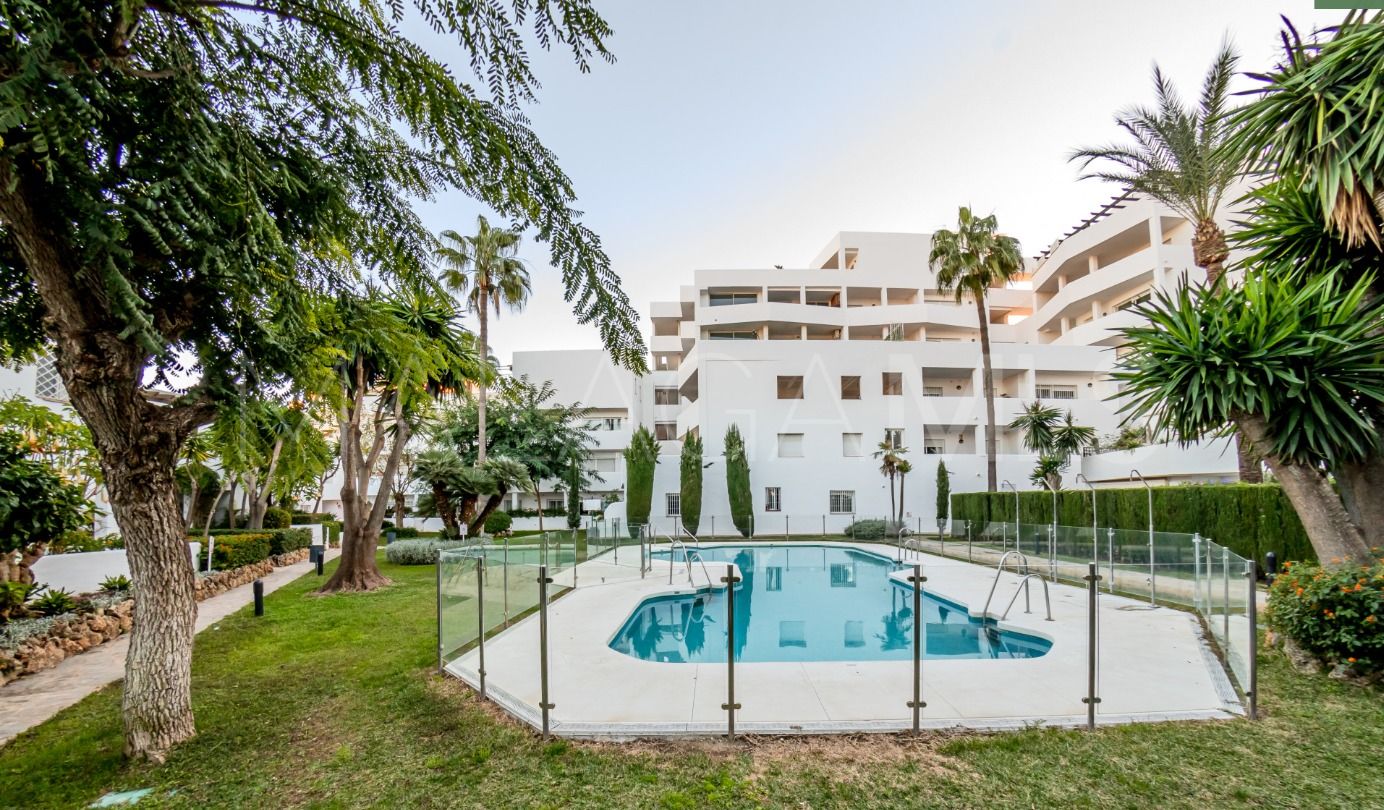 Takvåning for sale in Nueva Andalucia