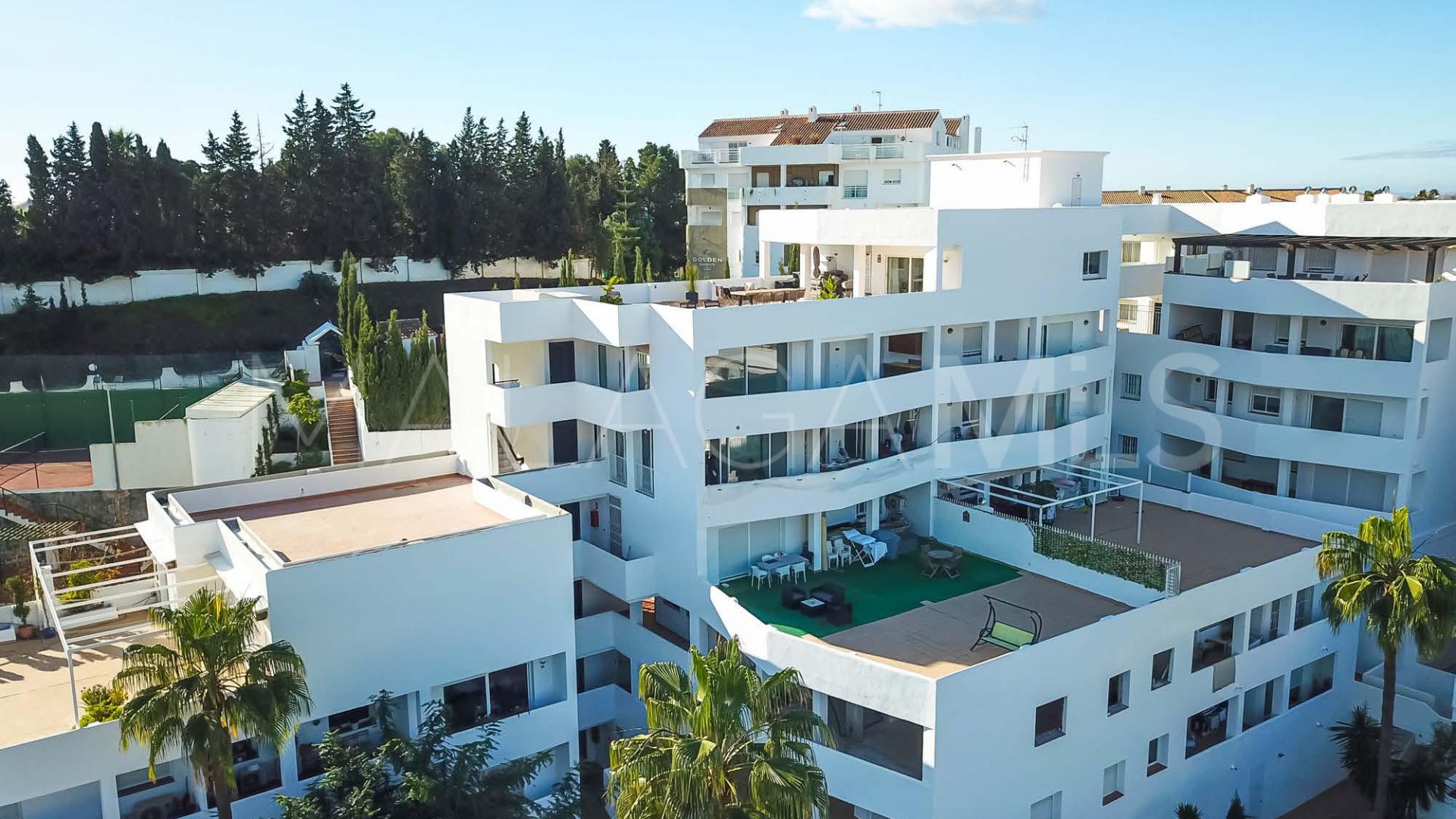 Takvåning for sale in Nueva Andalucia