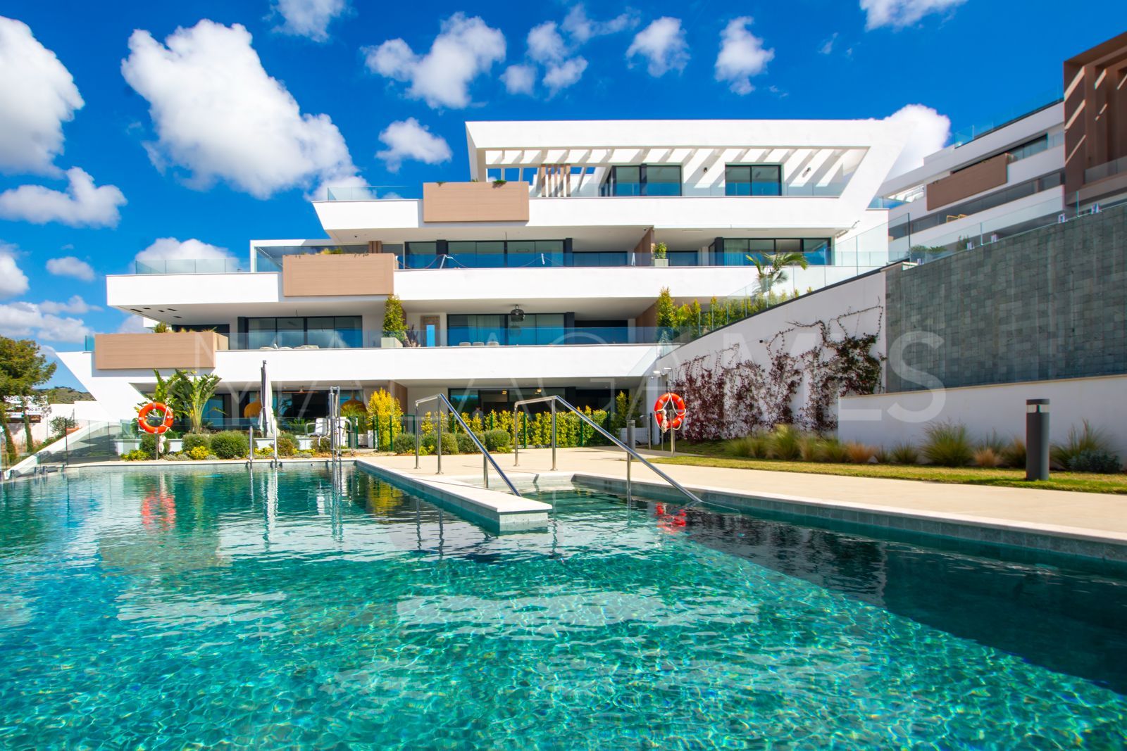 Appartement rez de chaussée for sale in Cabopino