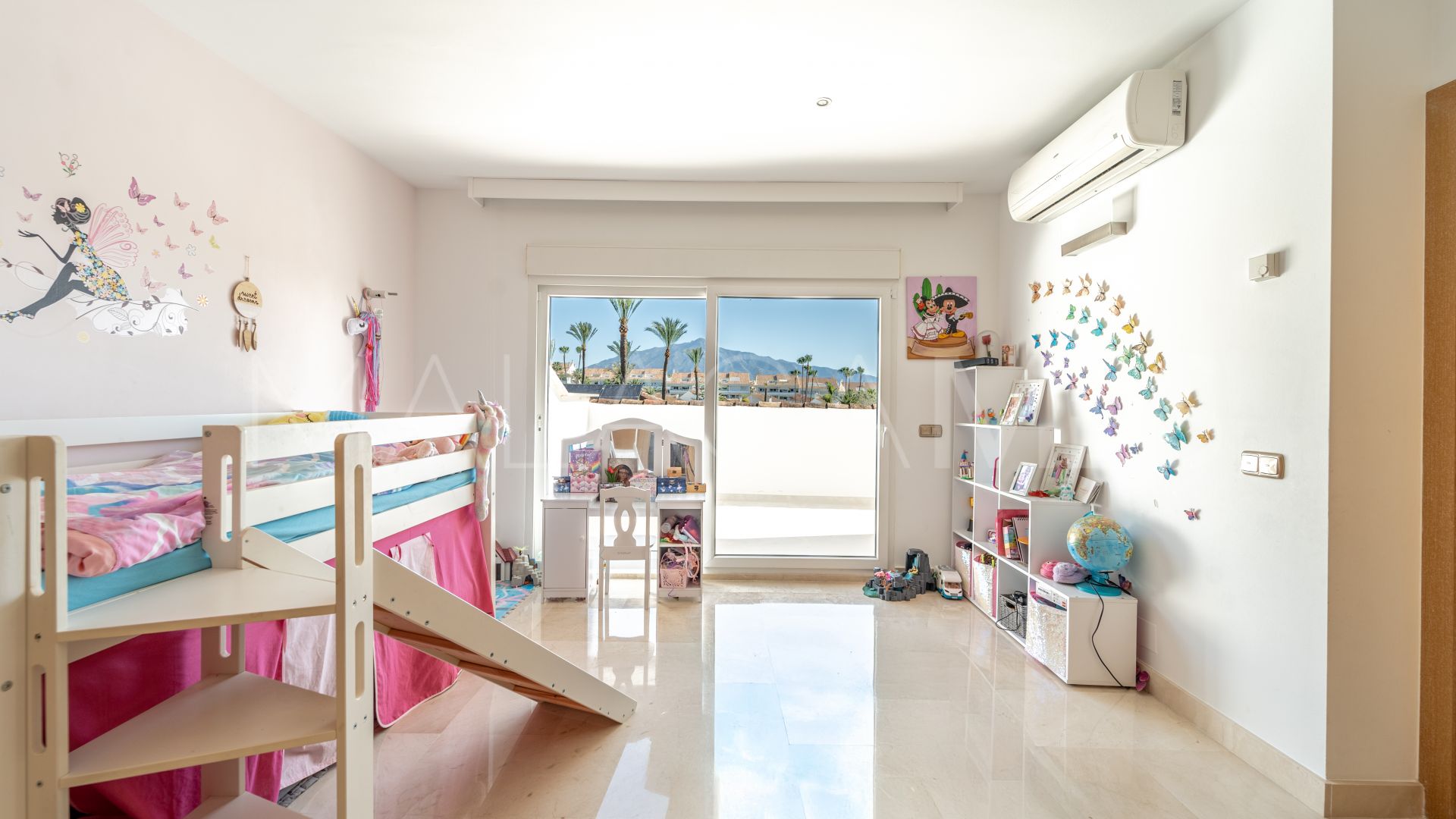 Villa for sale in Guadalmina Baja