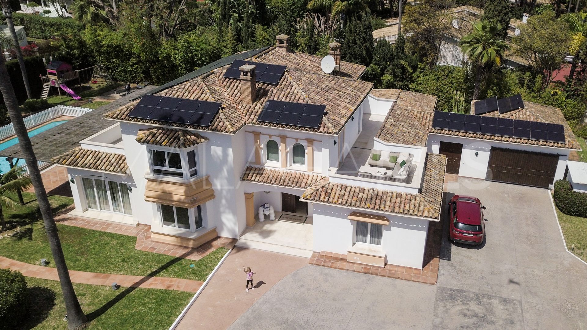 Villa for sale in Guadalmina Baja