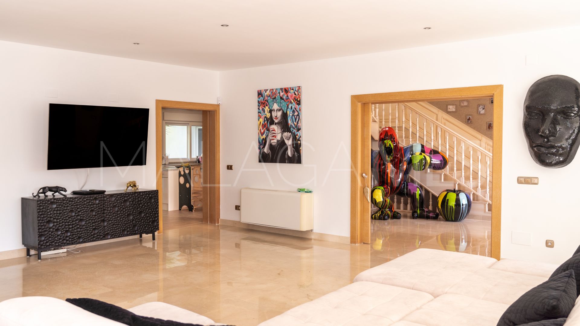 Villa for sale in Guadalmina Baja